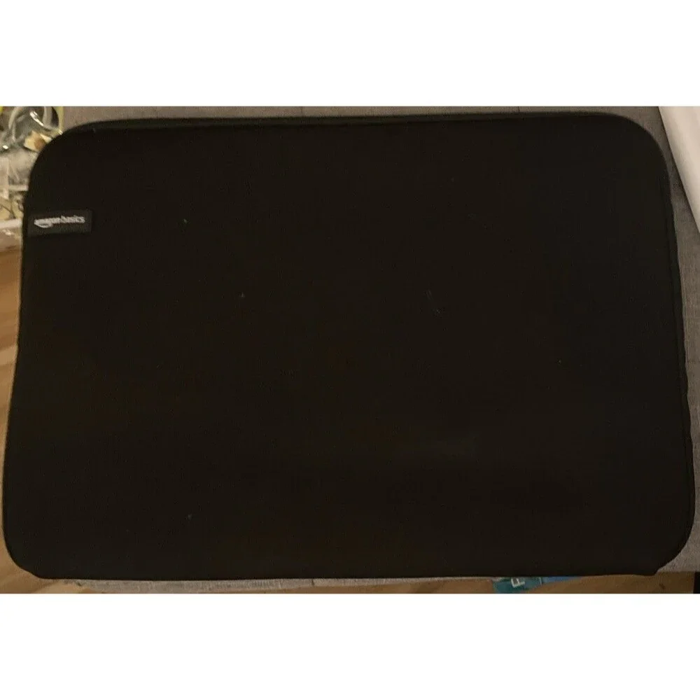 Amazon Basics 16 in x 12 in Laptop Sleeve, Protective Carrying Case w/ Zipper